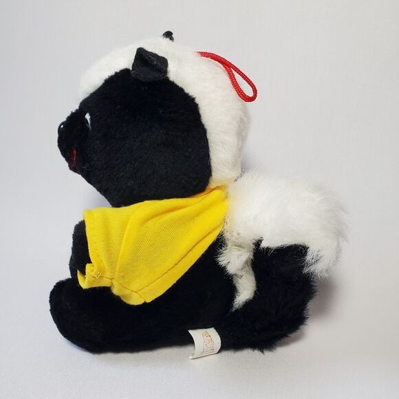 Vintage Skunk Plush Removable Shirt Girl Scouts Virginia - Picture 2 of 3
